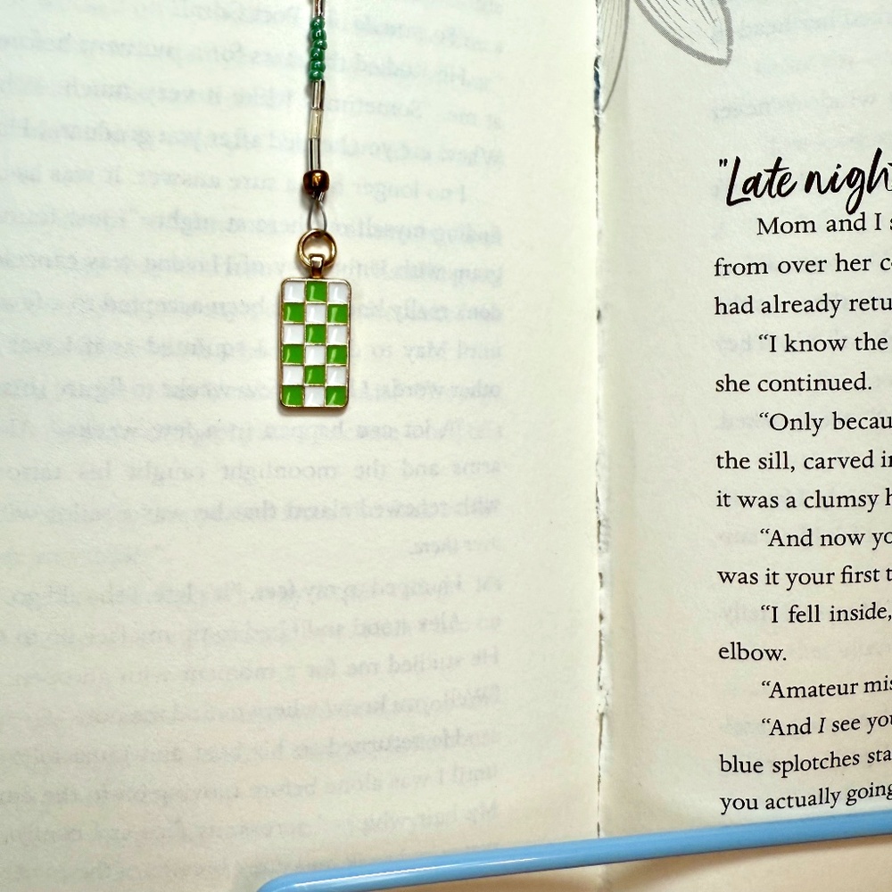 Hand Crafted Beaded Bookmark Green & White Checkers Charm & Jade Green Beads